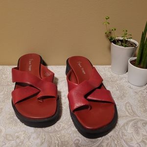 Bare Traps, 7.5, red sandals